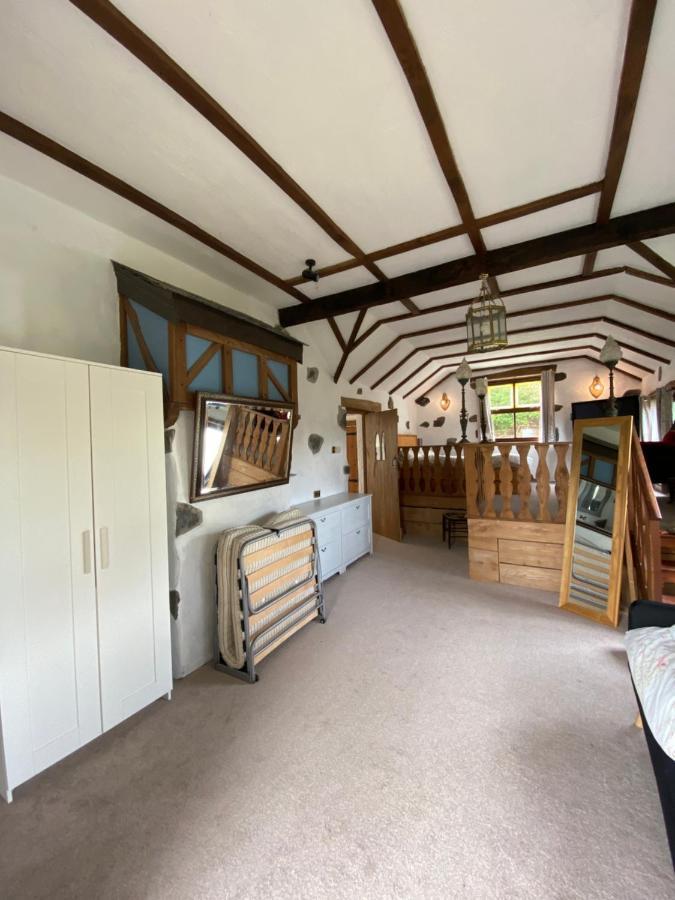 バーマス Beautiful Secluded Farmhouse With Hot Tubヴィラ エクステリア 写真