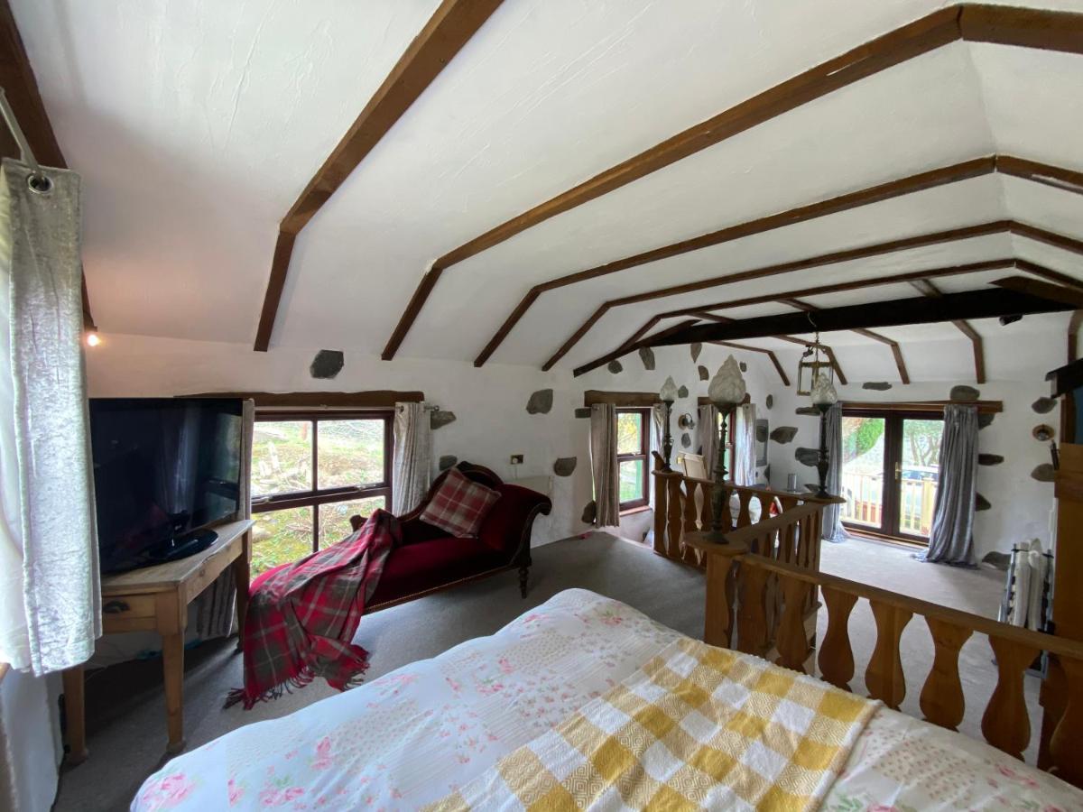 バーマス Beautiful Secluded Farmhouse With Hot Tubヴィラ エクステリア 写真