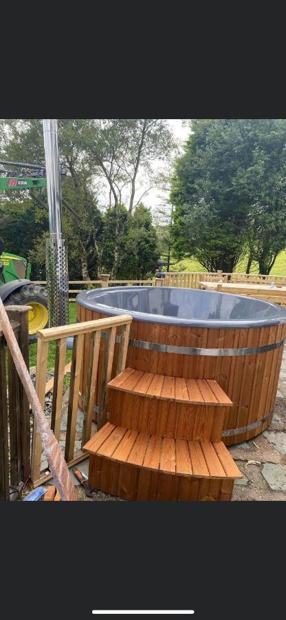 バーマス Beautiful Secluded Farmhouse With Hot Tubヴィラ エクステリア 写真